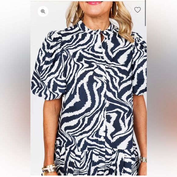 AVARA EXCLUSIVE Women’s Elyse Dress Sz Small Puff Sleeve Navy/White Pockets NWT - Picture 4 of 16